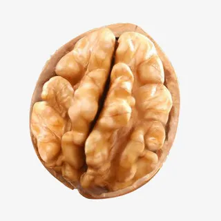 一个撬开一半的核桃仁免抠