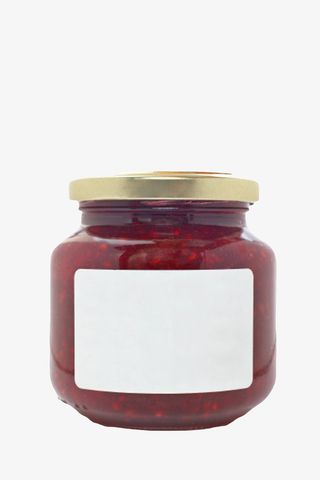 装满了辣椒酱的广口瓶实物免抠