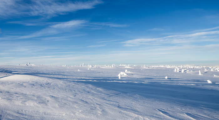 冰天雪地蓝天高清