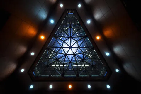 三脚架灯光光效高清创意免抠