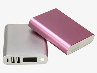 两个充电宝免抠