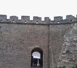 高大的城墙免抠