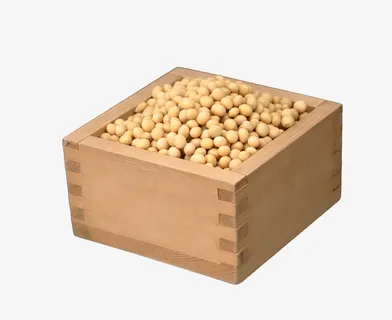 木箱里的黄豆粒子免抠