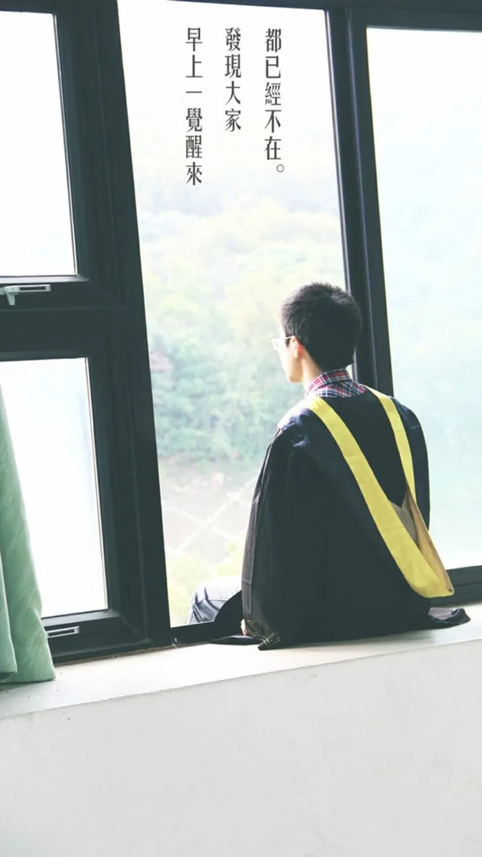 窗台上的学士服H5背景高清