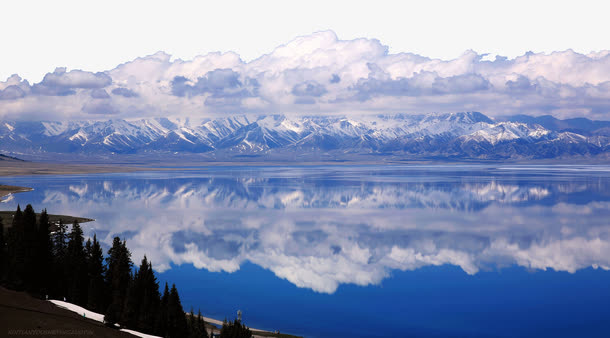 赛里木湖景点免抠