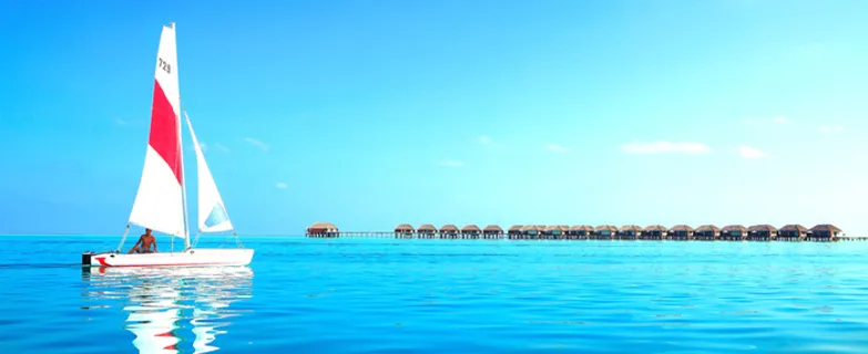 蓝色大气蓝天大海背景高清