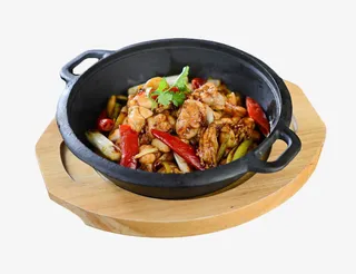 特色家常菜干锅牛蛙免抠