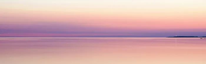 极简风粉色唯美海景banner高清