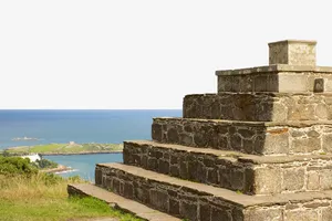 海岸石阶免抠