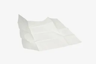 一张折叠过的纸巾实物免抠