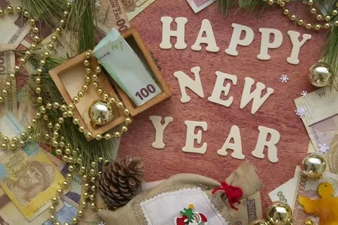 圣诞快乐字母与项链装饰品免抠