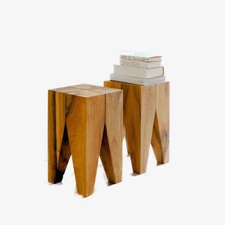 木质凳子与书免抠