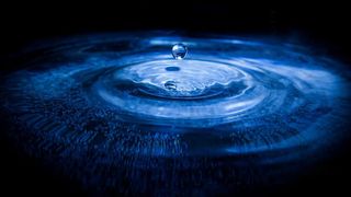 蓝色水滴高清封面免抠