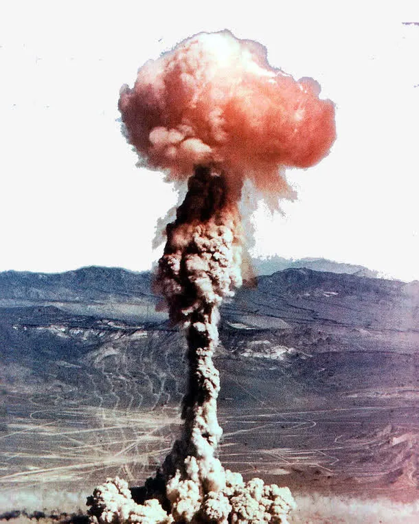 核爆炸瞬间图片免抠