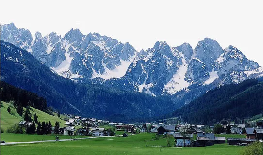 国外旅游阿尔卑斯山免抠