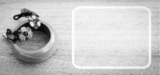 桌子上的圆环装饰高清