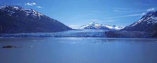 蓝天高山海报背景高清