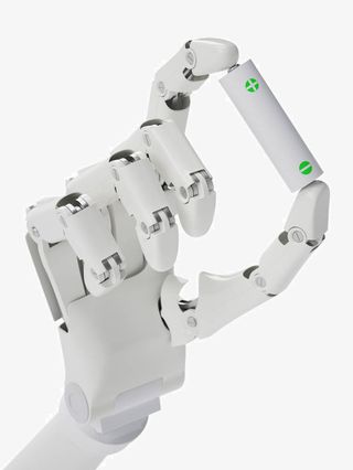 拿着电池的机械手免抠