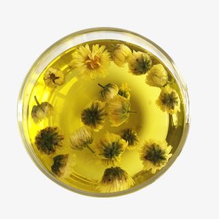 产品实物胎菊茶黄色茶水免抠