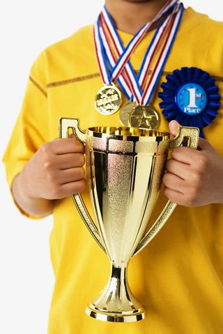 比赛冠军奖杯免抠