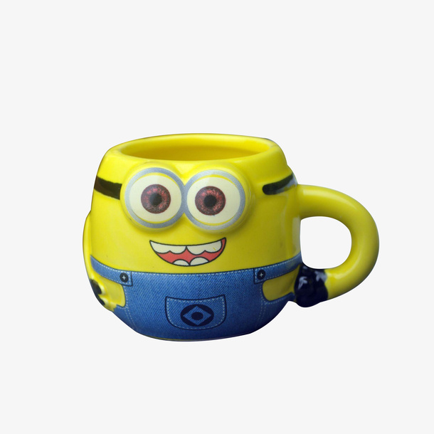 实物小黄人杯子素材免抠