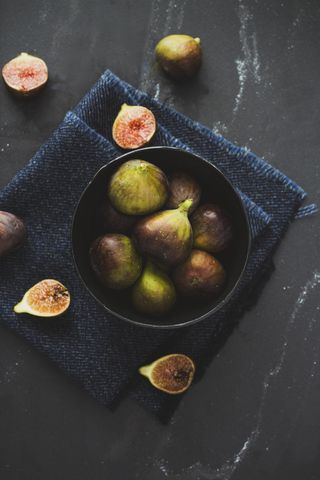 黑色简约质感底纹文艺无花果背景素材高清