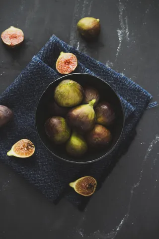 黑色简约质感底纹文艺无花果背景素材高清