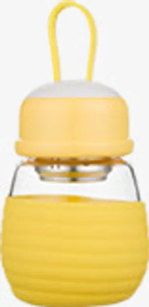 黄色可爱袖珍杯子玻璃杯免抠