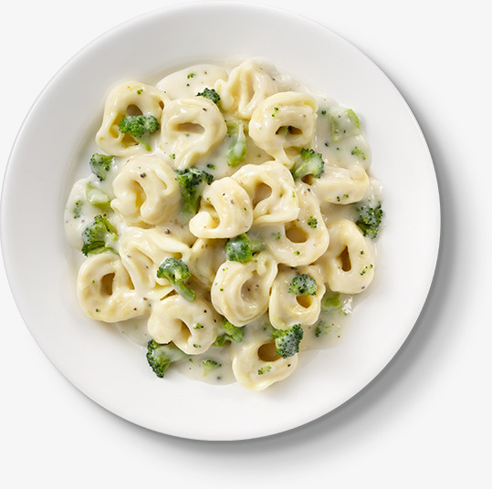 一盘西兰花做的菜肴免抠