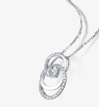 环环相扣钻石形状项链免抠