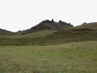 绿色的山坡免抠