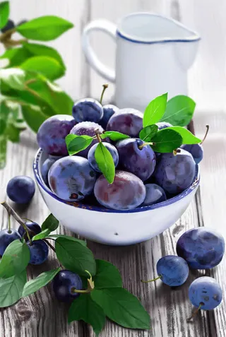 正面高清景深效果蓝莓免抠