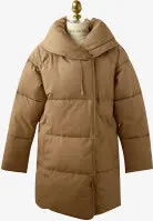 棕色冬季羽绒服模特免抠