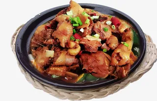 红烧鸡块煲仔饭免抠