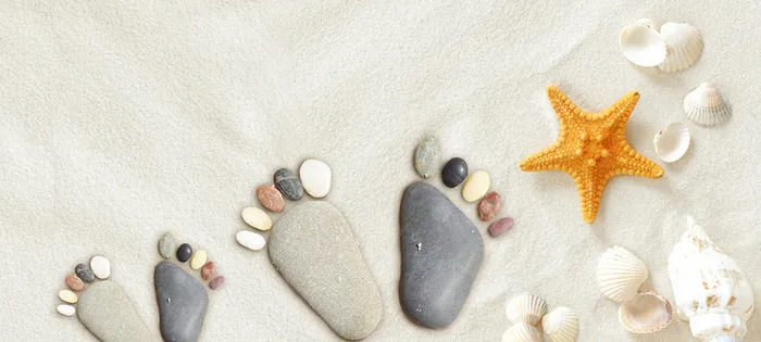 夏天摄影石头脚丫清新浅色背景高清