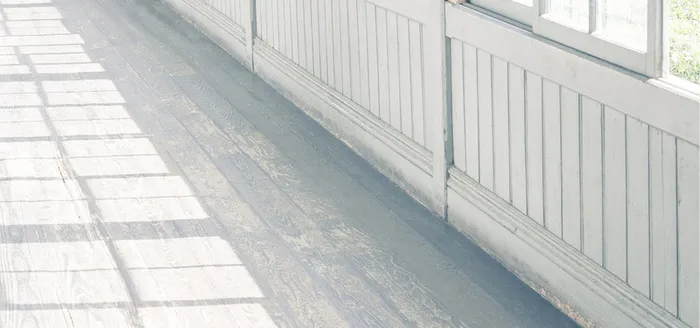 阳光下的白色走廊图片高清