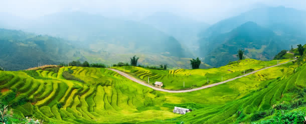 蓝色山峰绿色草地免抠
