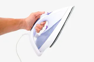 手持熨斗的图免抠