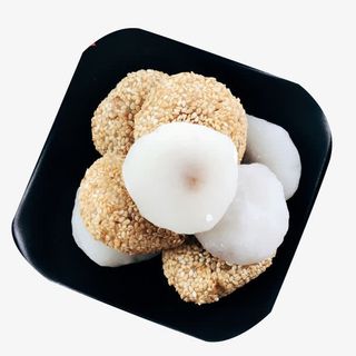 俯拍爆浆麻薯汤圆免抠