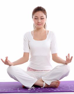 做瑜伽人物运动高清免抠