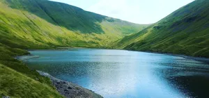 山谷河水背景图高清