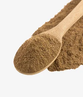 装满五香粉的木汤勺实物免抠