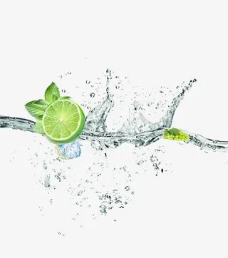水里的青柠檬免抠