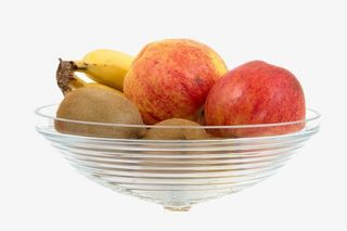 玻璃透明水果盘子免抠