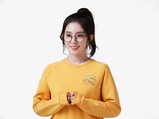 高清摄影可爱的小女生戴眼镜免抠