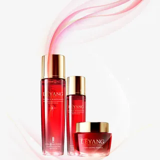 红色玻璃瓶美妆首页免抠