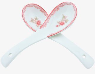 喜庆的中国传统红色花边瓷勺子免抠