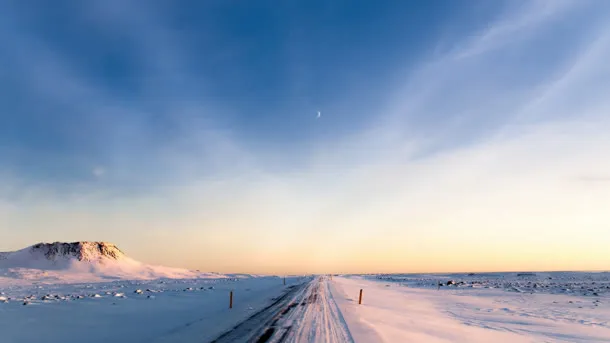 白云宽敞陆地雪山免抠