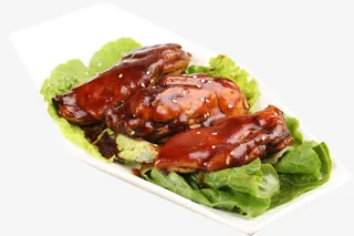 盘子里面的鸡腿免抠