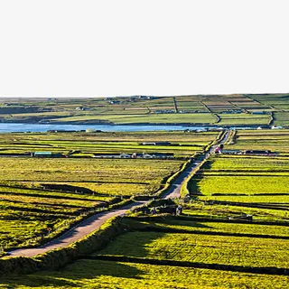 笔直的山路免抠